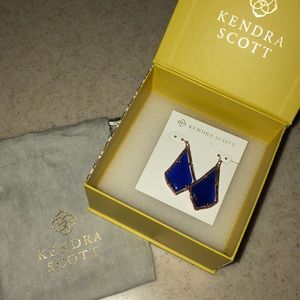 ❌❌SOLD❌❌NEW***Kendra Scott Alex drop earrings